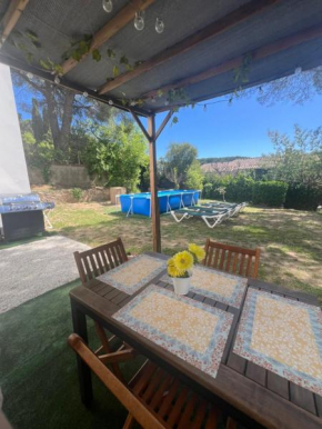 Apartamento loft, jardín y piscina privada